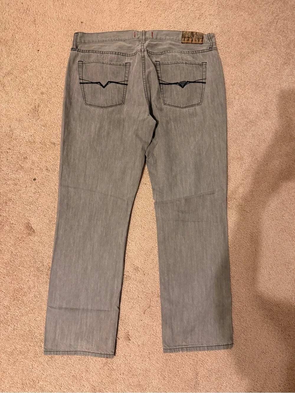 Guess Men's Gray Straight Jeans with Contrast Back Stitching